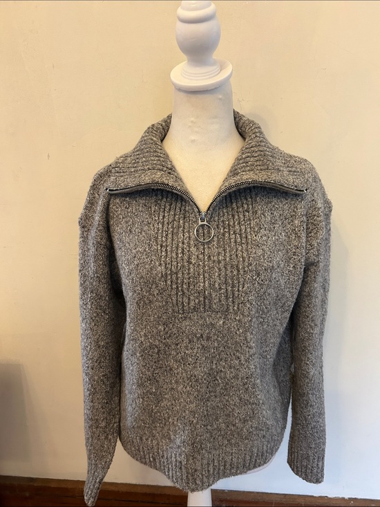 Old Navy Sweaters - Old Navy Gray Quarter Zip Ribbed Turtleneck Sweater Size M EUC